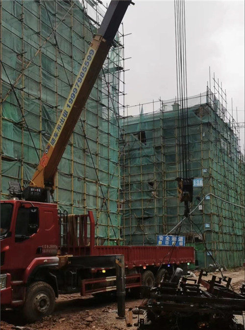 桐庐县“慢工细活”—— 吊车的 “微动控制” 技术