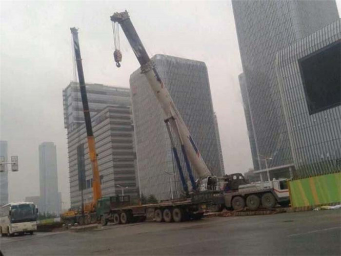 桐庐县“自动找平”—— 吊车的 “平地神器” 技术